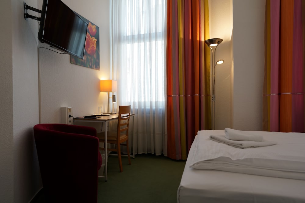Single Room photo 3