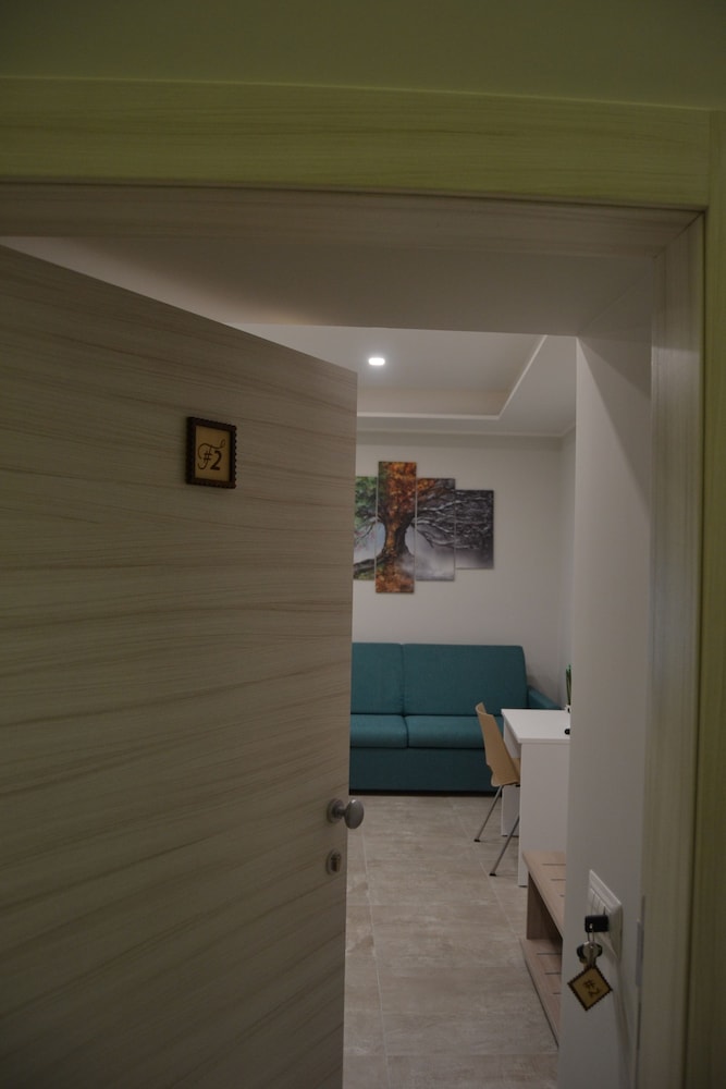 Exclusive Apartment, 3 Bedrooms photo 2