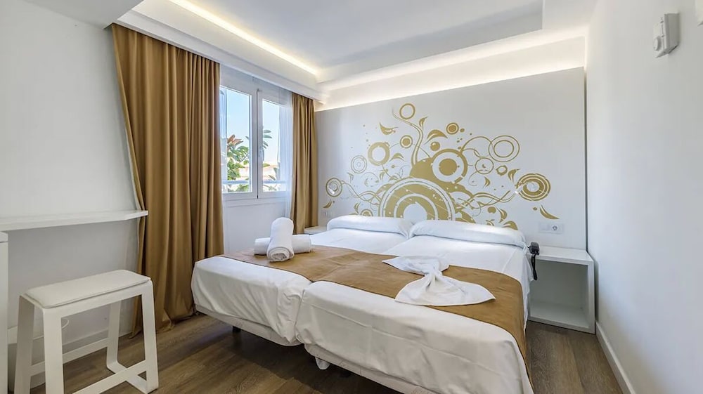 Basic Double Room