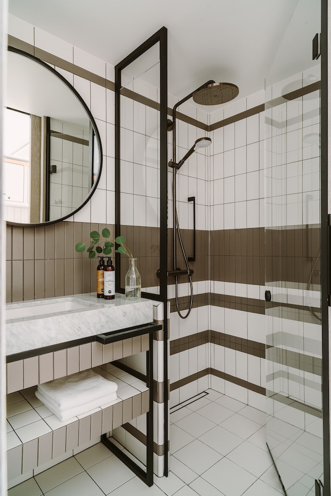 Classic Double Room - Photo 8