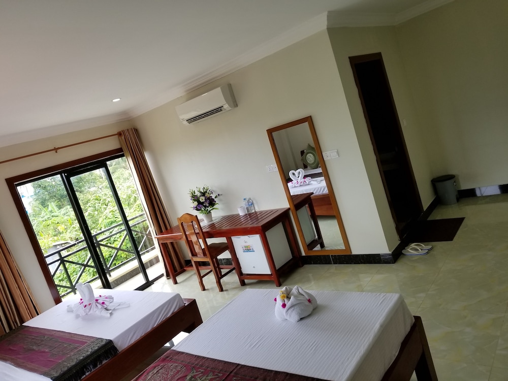 Standard Double or Twin Room, Balcony, City View photo 1