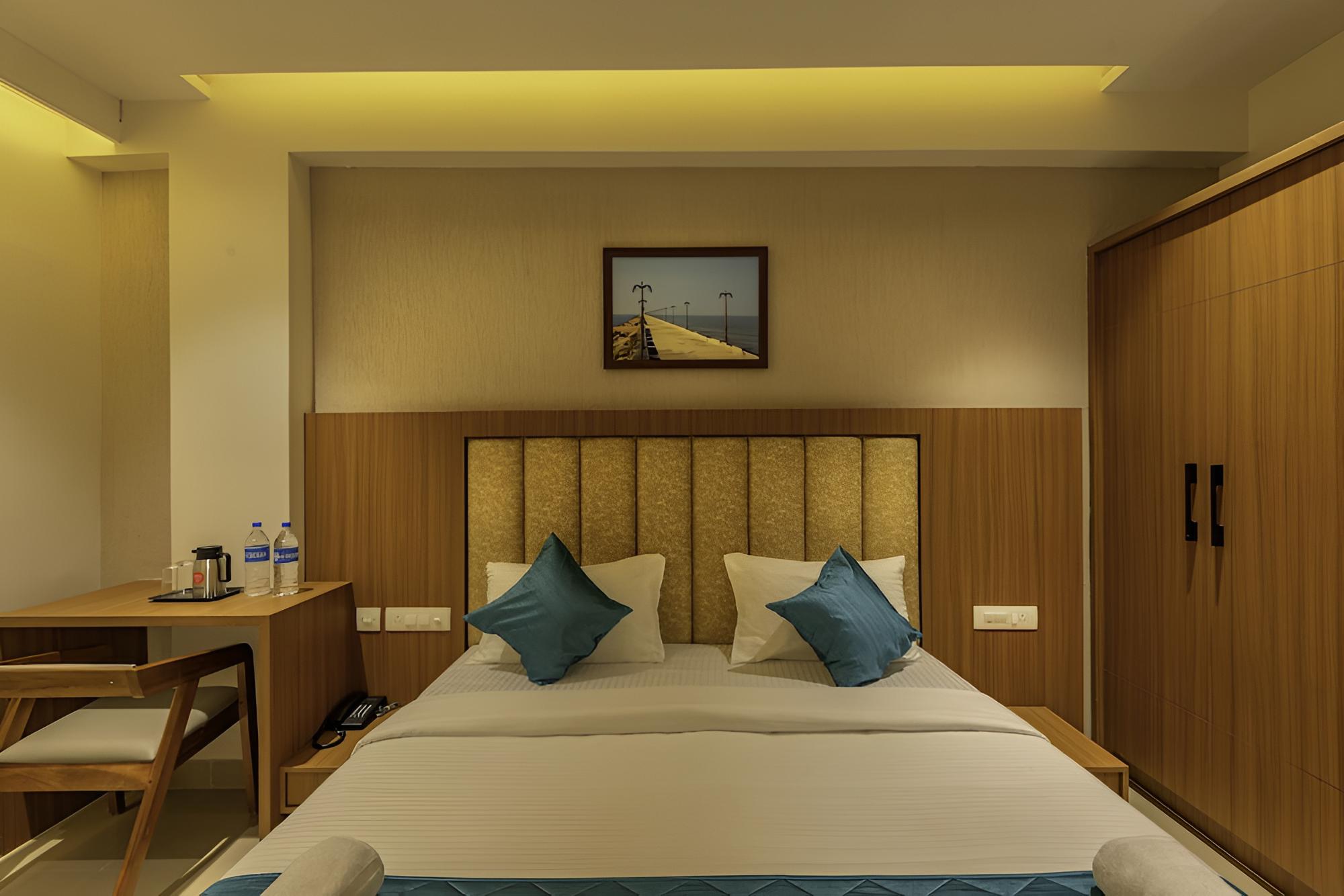 Deluxe Room - Photo 3