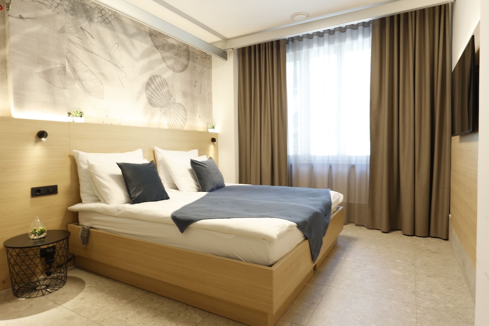 Classic Double Room