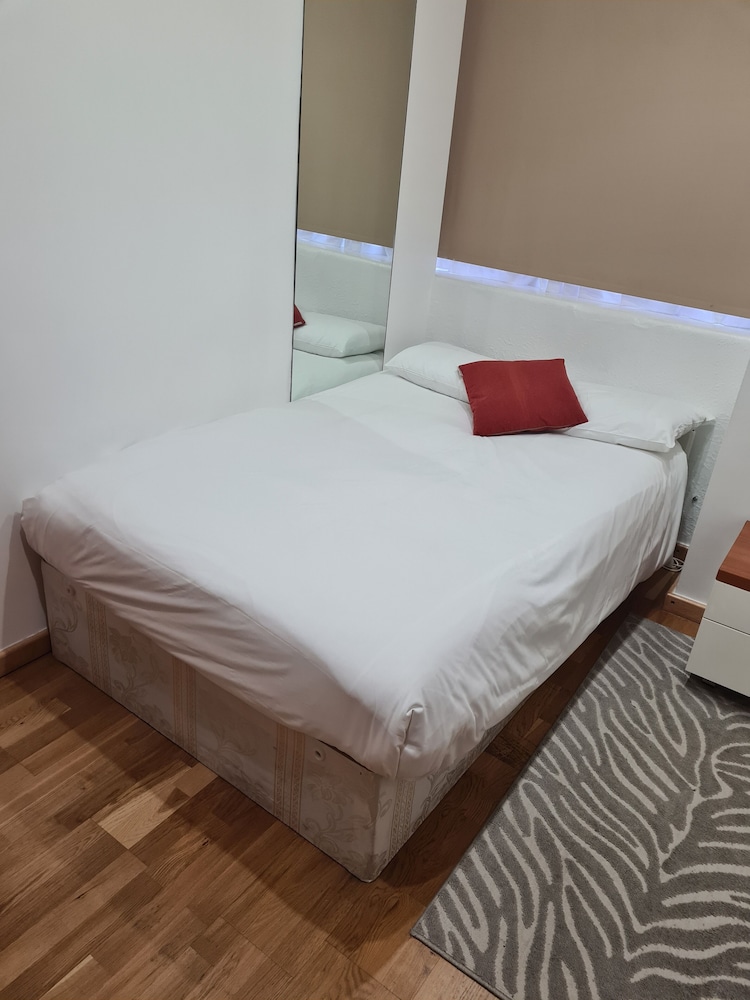 Two Bedroom Apartment. photo 2