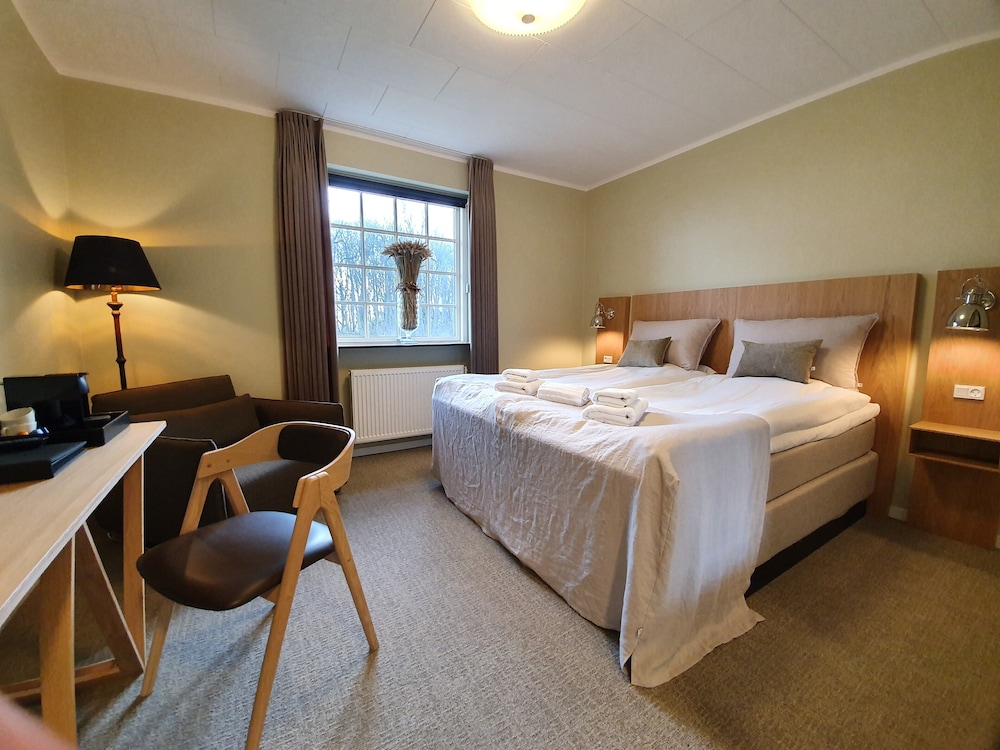 Standard Double Room, 1 Queen Bed, Ocean View (Small)