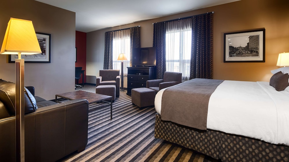 Junior Suite, 1 King Bed, Non Smoking, Jetted Tub (with Sofabed)