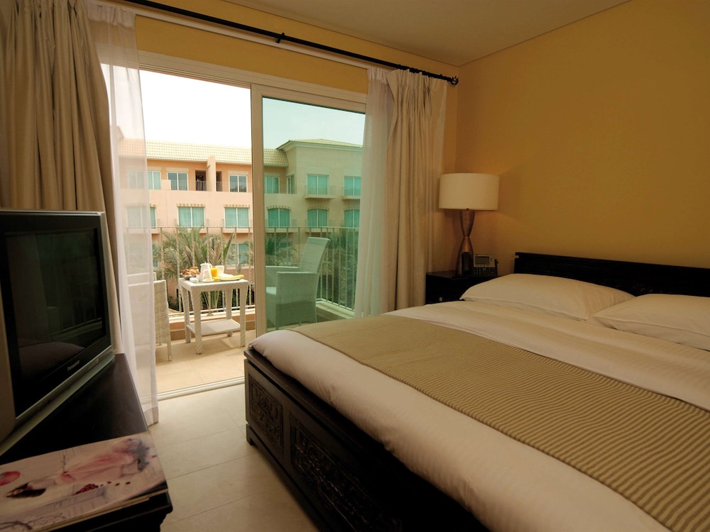 Room, 2 Bedrooms, Pool Access - Photo 1