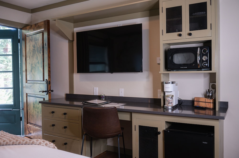 Single Room, Ensuite (Deluxe-Guest Room A, Non Pet-Friendly) photo 3