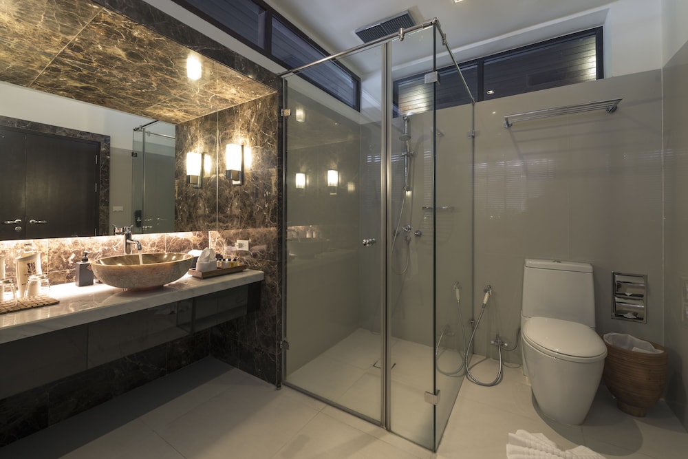 Three Bedroom Suite Pool Villa Sea with Free Minibar - Photo 2