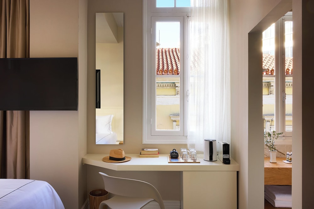 Comfort Triple Suite, City View photo 2