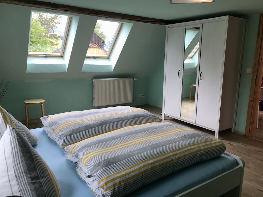 Basic Apartment, 3 Bedrooms, Non Smoking, Mountain View photo 1