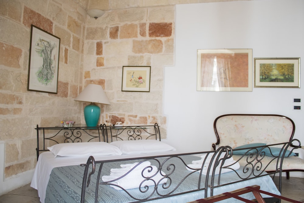 Deluxe Double Room, 1 Queen Bed, City View (Roma)
