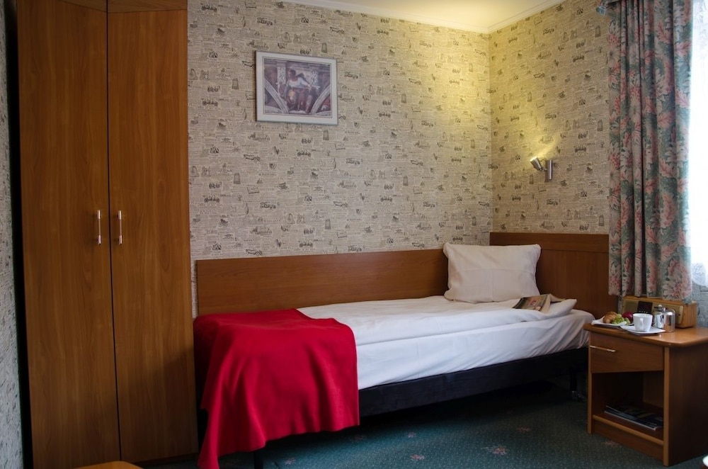 Basic Twin Room, 2 Twin Beds