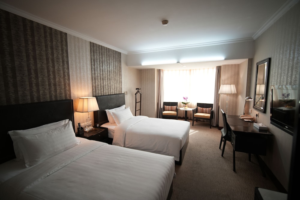 Standard Twin Room, City View