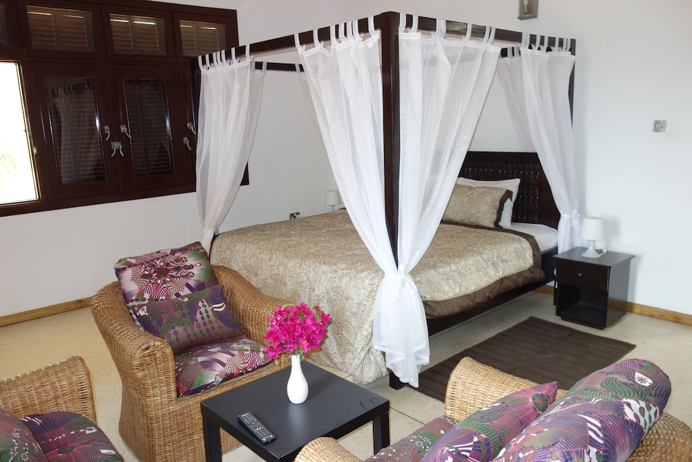 Honeymoon Room, Partial Ocean View photo 1