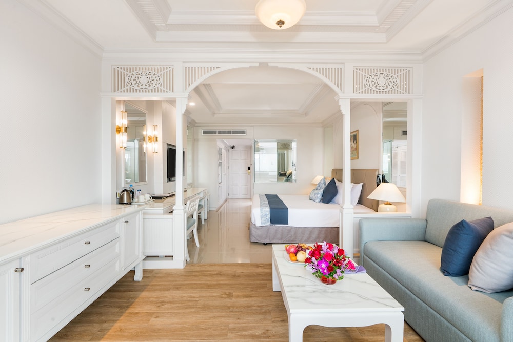 Mini Suite Plus Sea View King Bed - Photo 2