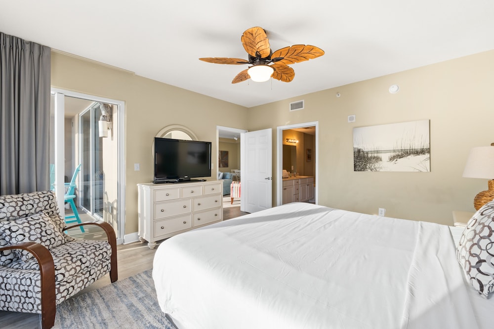 Double Room with Balcony and Lake View