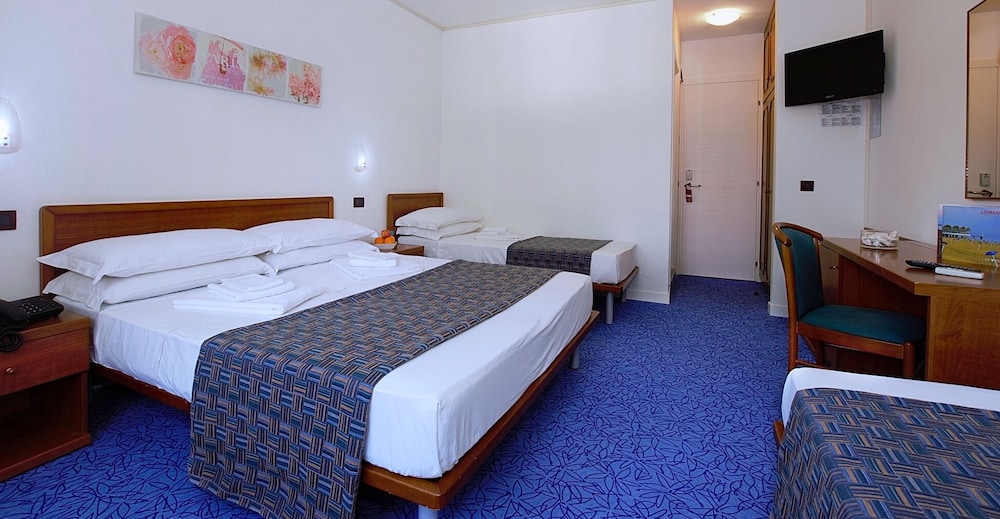 Quadruple Room photo 1
