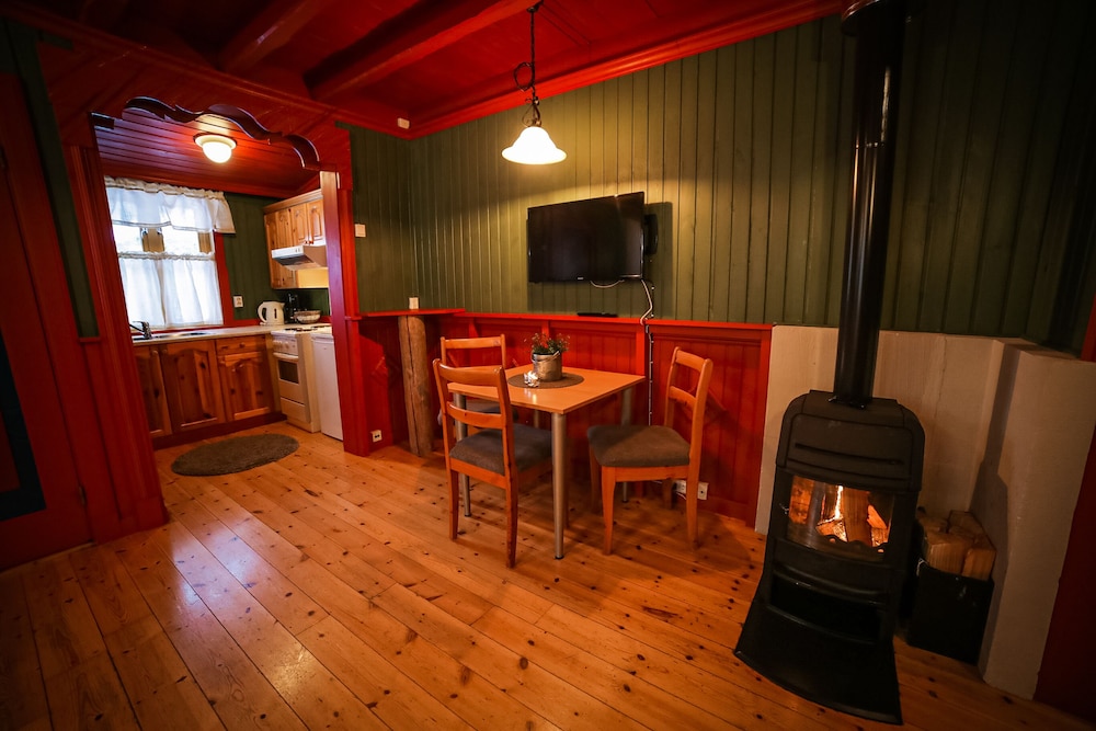 Superior Cabin, 1 Bedroom photo 2