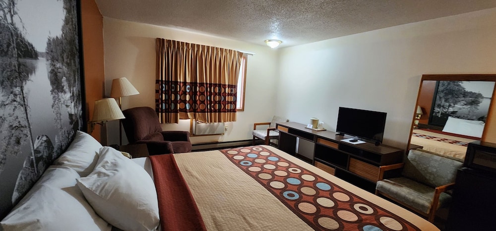 Deluxe Room, 1 King Bed, Non Smoking - Photo 3