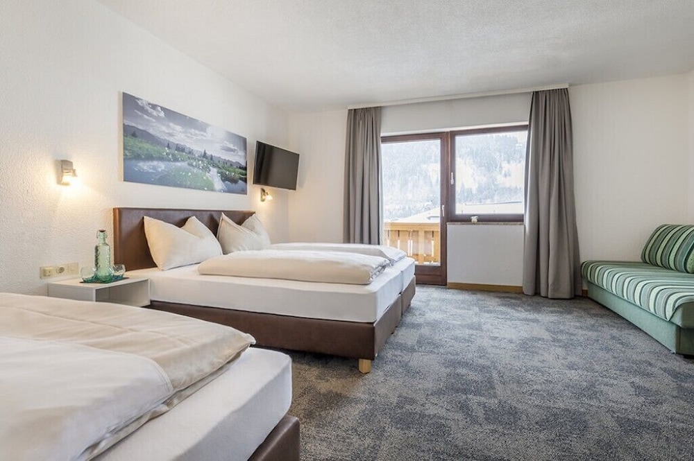 Triple Room photo 2