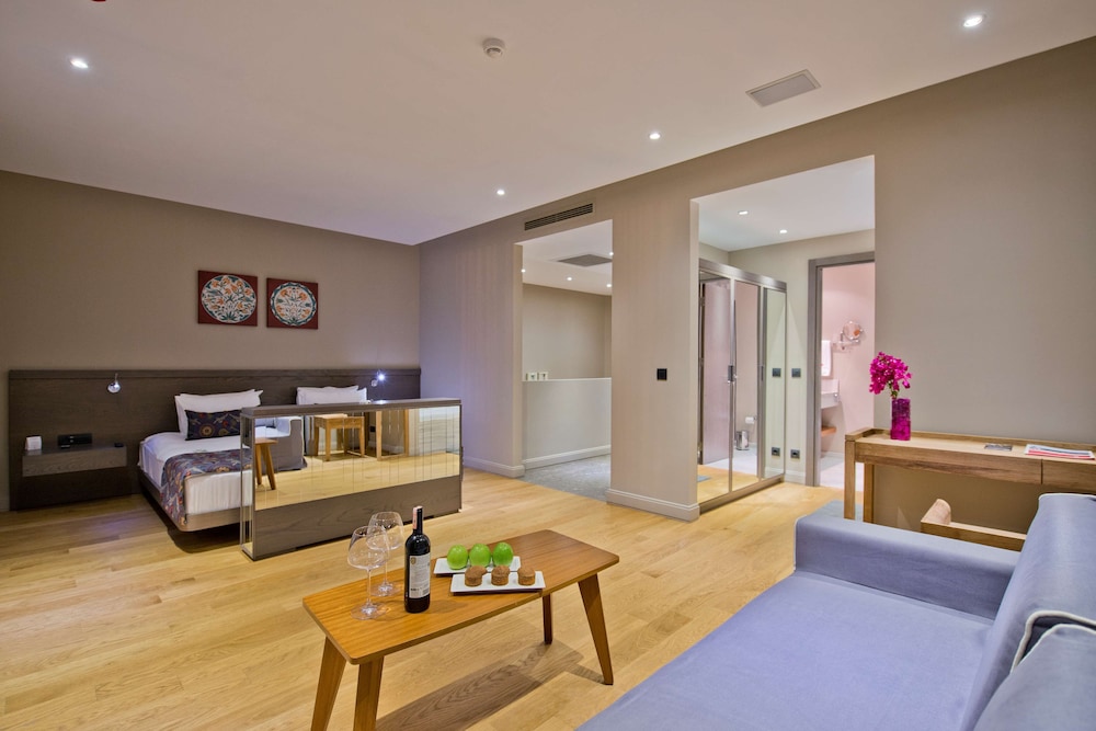 Villa, 1 King Bed, Non Smoking (Private Pool) - Photo 1