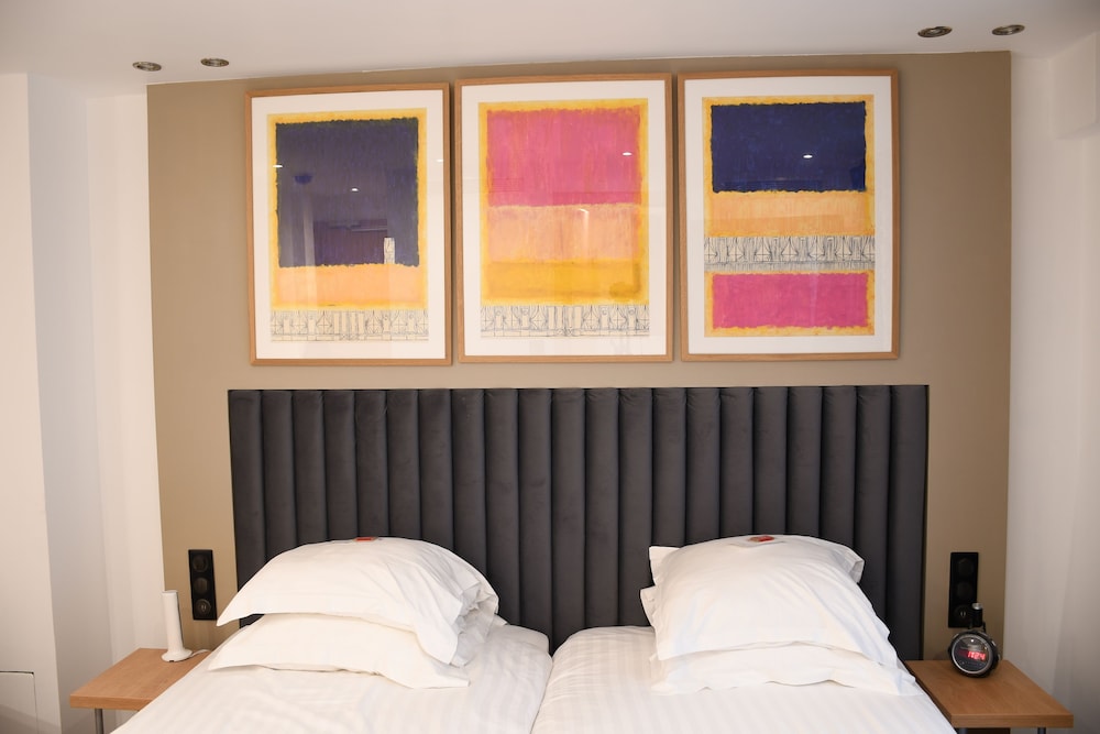 Superior Double or Twin Room photo 2