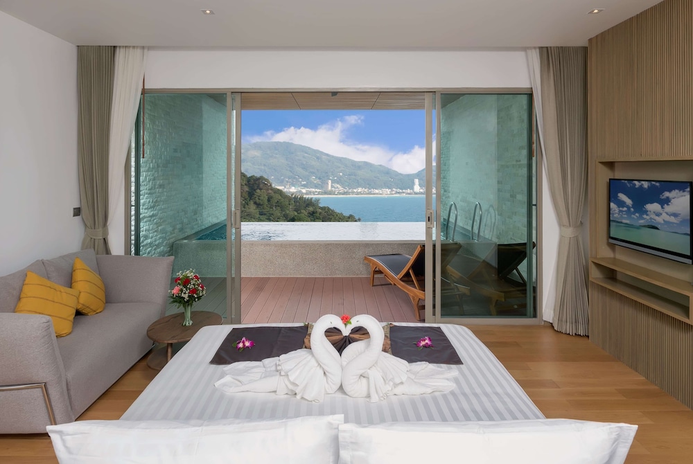 Premium Pool Suite, Ocean View