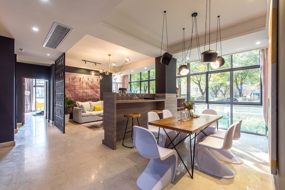Family Apartment, Multiple Beds, Non Smoking, City View
