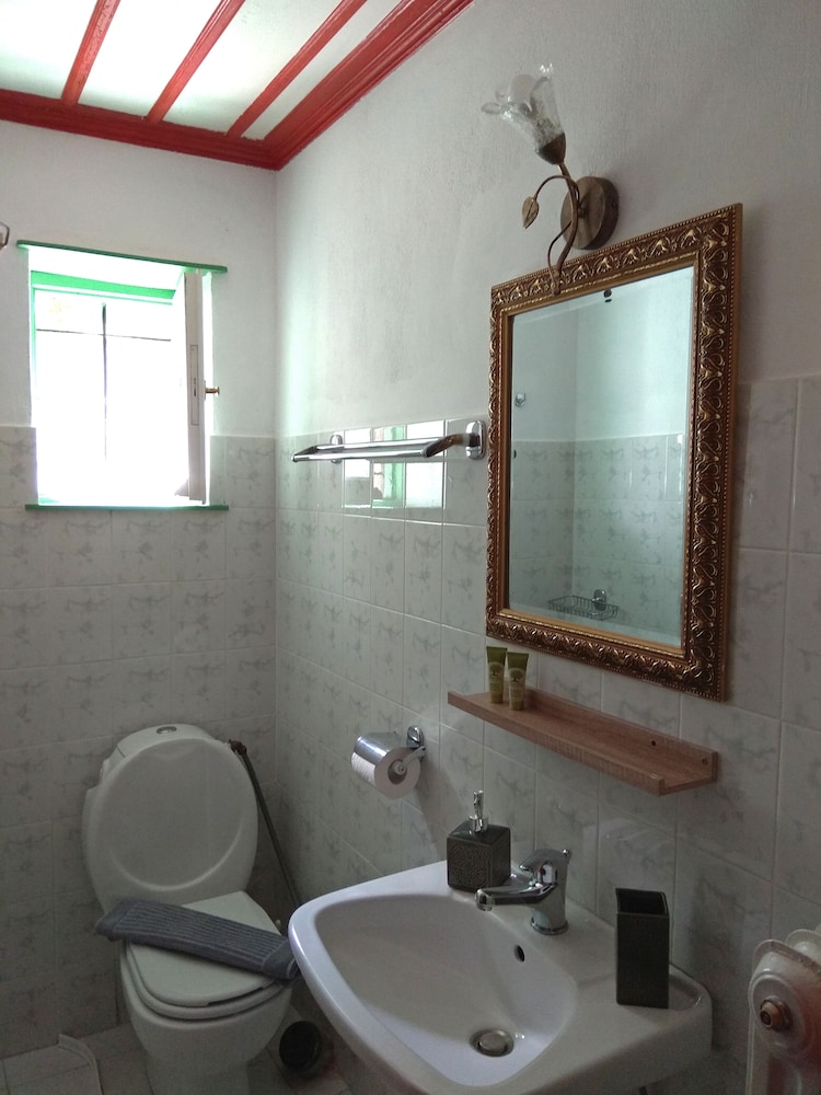 Basic Double Room, Mountain View photo 3
