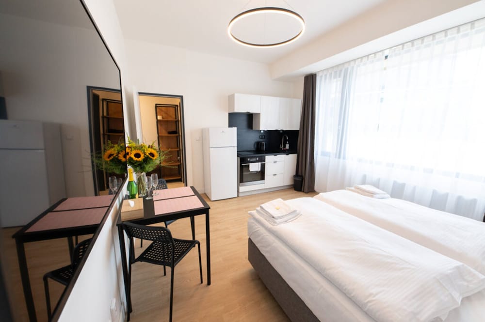 Double or Twin Room - Photo 7