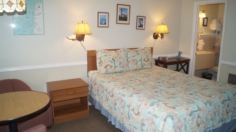 Standard Room, 1 Queen Bed, Non Smoking photo 1