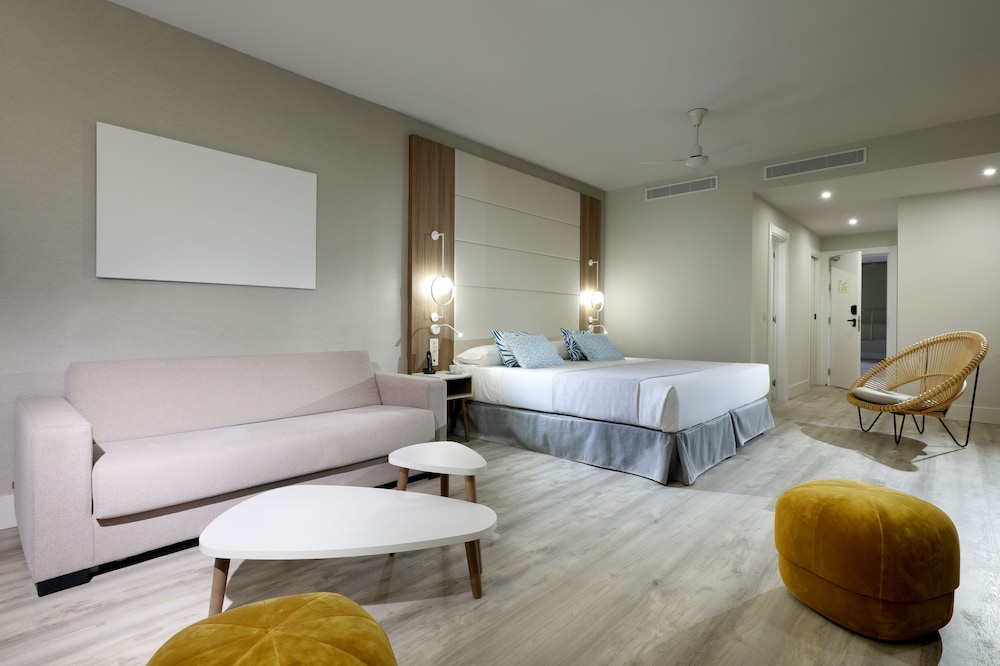 Junior Suite, Terrace, Sea View - Photo 4