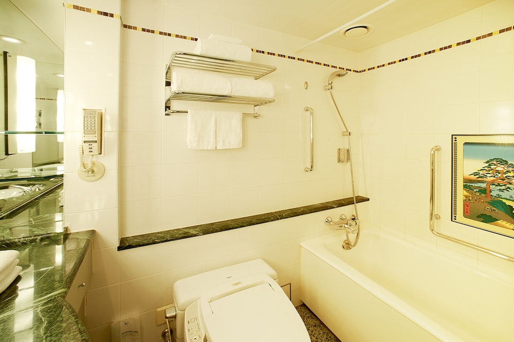 Garden Tower Deluxe Triple Room, Non Smoking - Photo 10