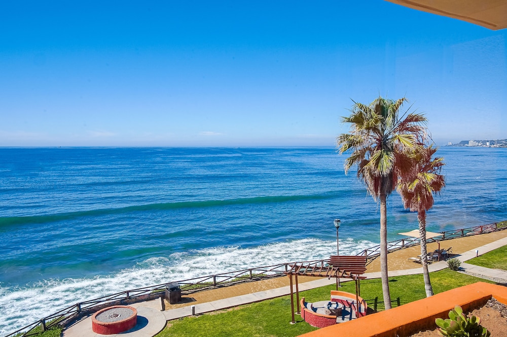 King With Ocean View with AC photo 3