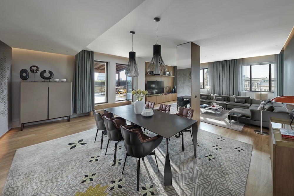 Penthouse, Multiple Beds (Suite)