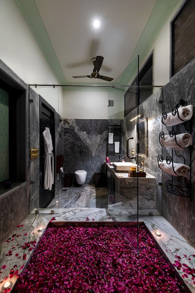 Royal Villa - Photo 10