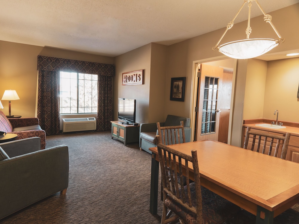 Double Queen Corner Suite photo 2