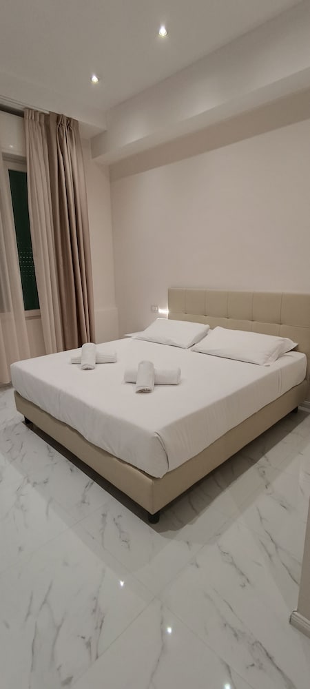 Luxury Room, 1 King Bed, Mobility Accessible, Non Smoking