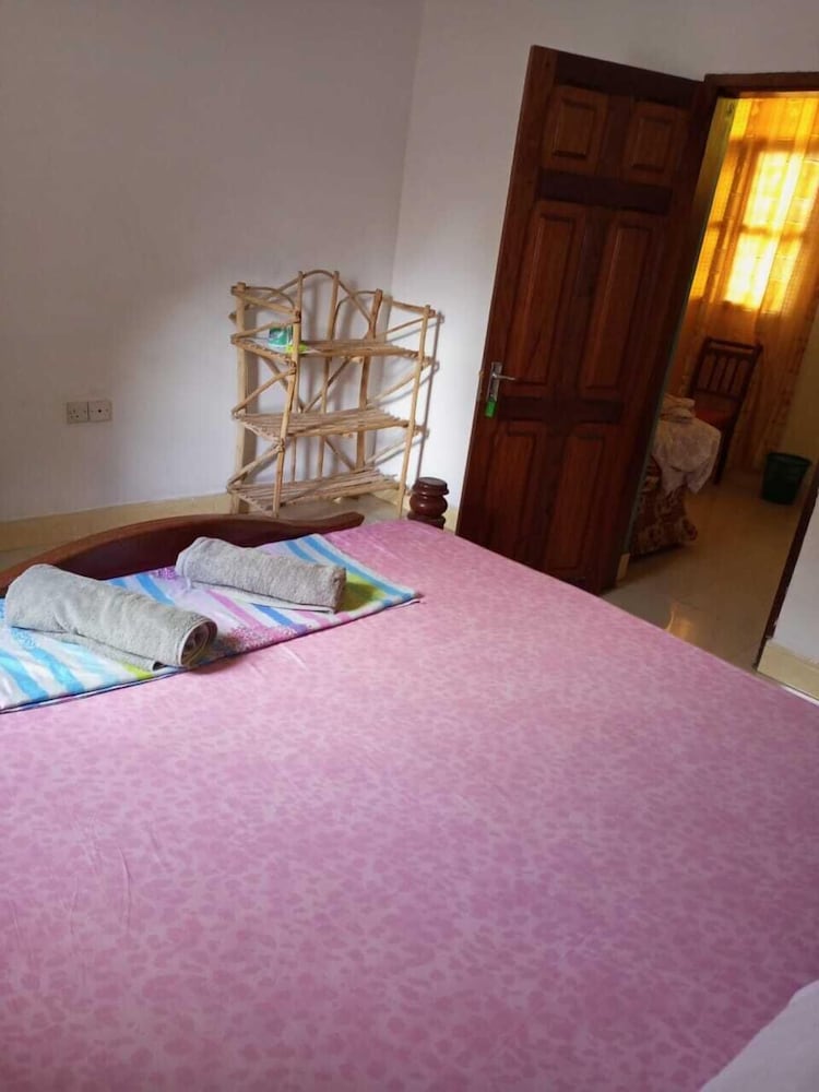 Economy Double Room photo 2