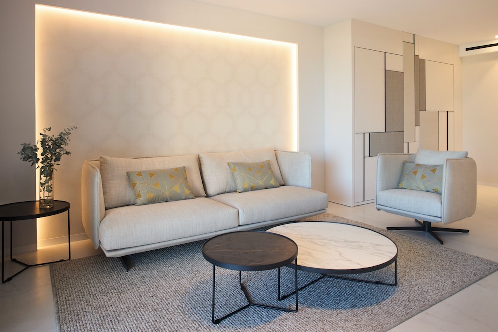 Superior Suite - Photo 3