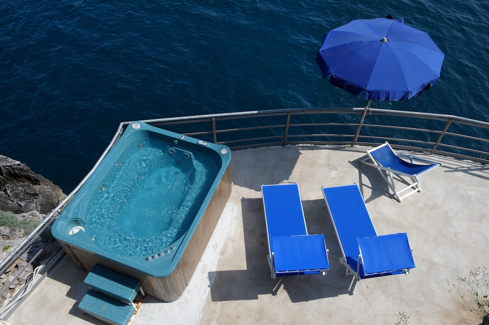 Romantic Studio Suite, 1 Bedroom, Terrace, Sea View photo 3