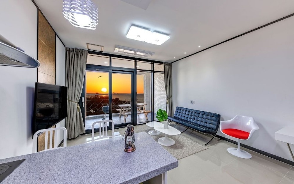 Room (VIP 205 (Individual Pool Jet Spa))