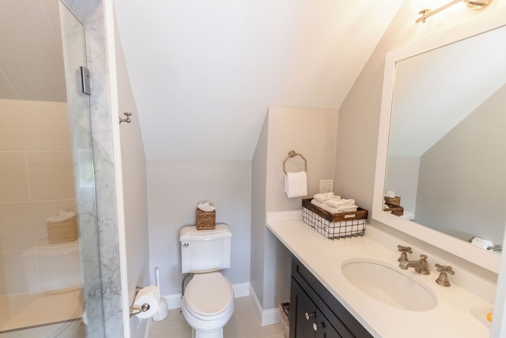 Premier Suite, 2 Bedrooms, Kitchen (No Pets), photo 6