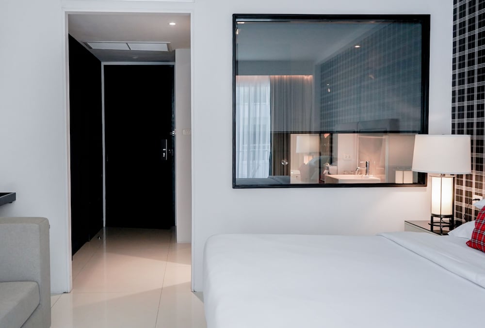 Deluxe Room - Photo 3