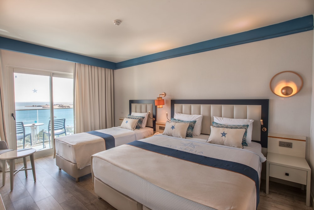 Direct Sea View