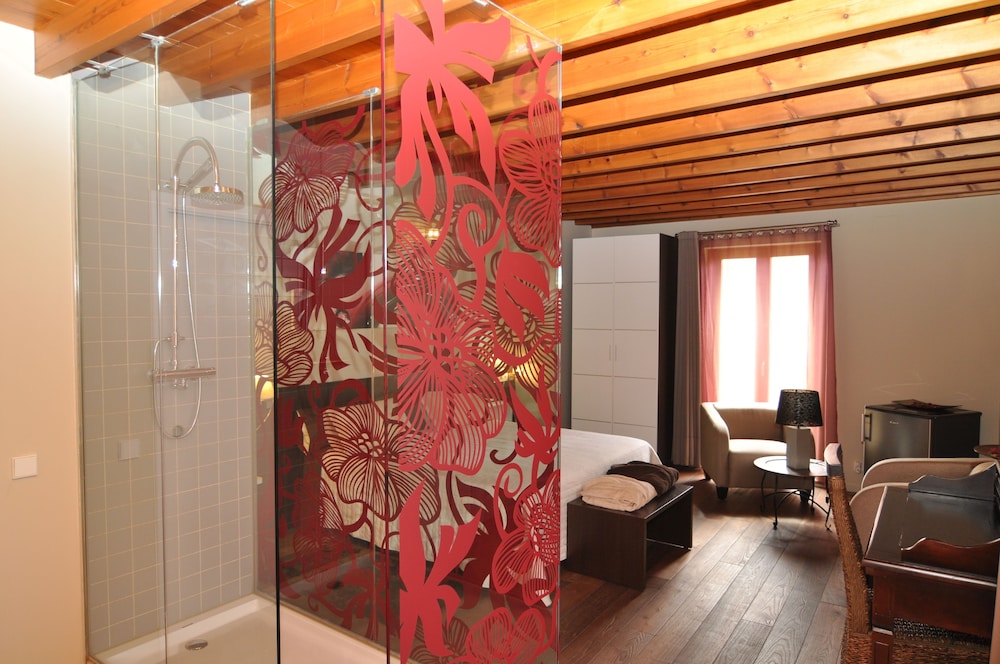 Standard Suite photo 2