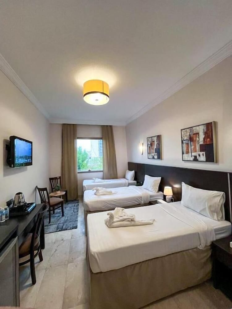 Triple Room, City View photo 1