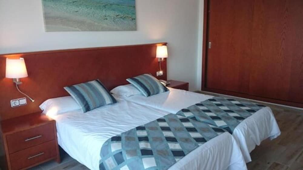 Double Room, 2 Twin Beds, Sea Facing photo 3
