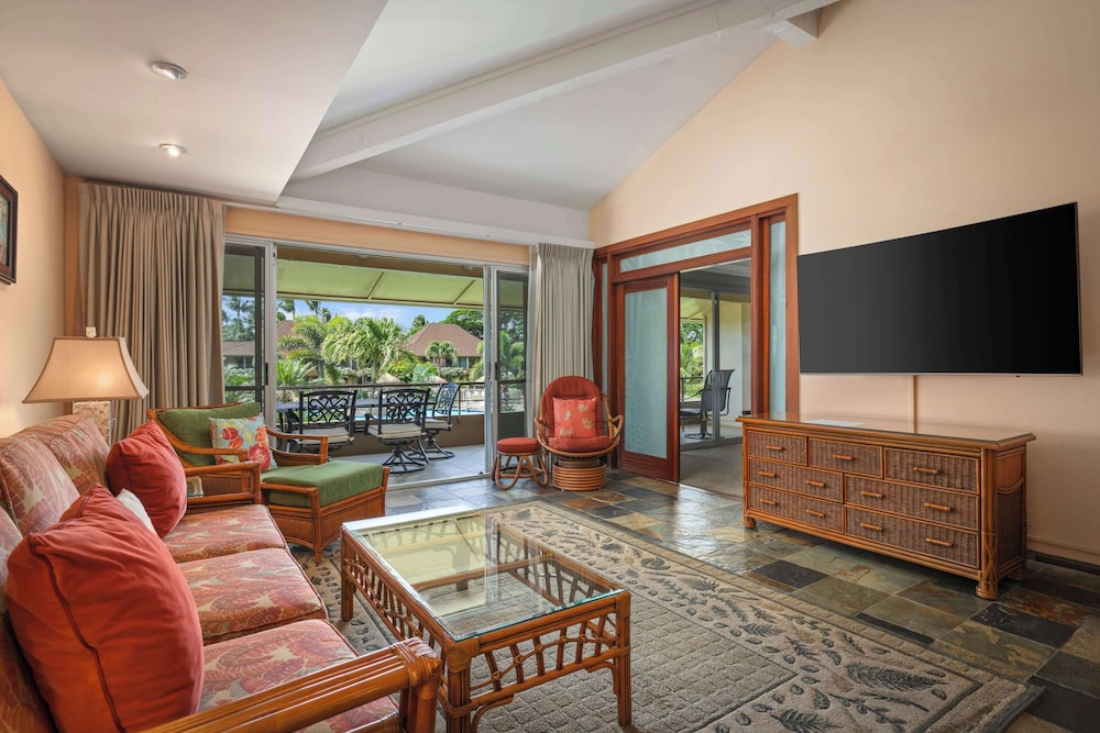 Premium Suite (1 Bedroom, Oceanside) - Photo 8